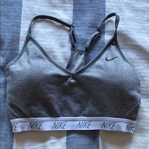 Nike women’s sports Bra 🤍✨